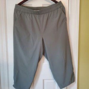 T by Talbots, Olive Green athletic lightweight cropped pants